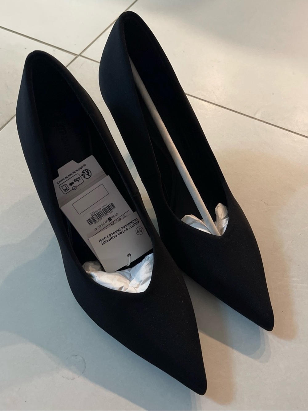 Stradivarius Black pointed toe pumps